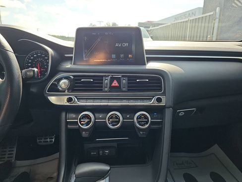 Used 2020 Genesis G70 3.3T image 23