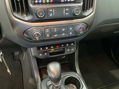 Used 2022 Chevrolet Colorado Z71 w/ Safety Package RWD image 13