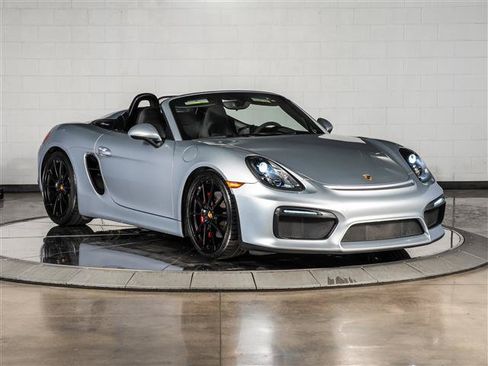 Certified 2016 Porsche Boxster Spyder RWD image 7