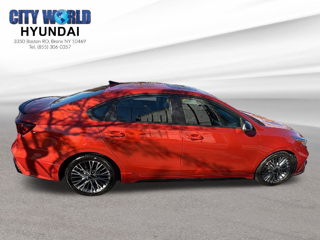 Used 2024 Kia Forte GT-Line w/ GT-Line Premium Package FWD image 6