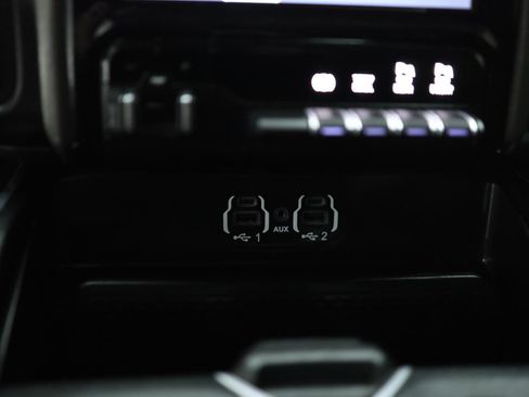 Used 2022 RAM 3500 Laramie w/ Night Edition image 35