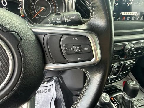 Used 2021 Jeep Wrangler Unlimited Sahara AWD/4WD image 19