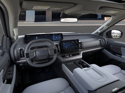New 2026 Ford Expedition Max Platinum AWD/4WD image 9