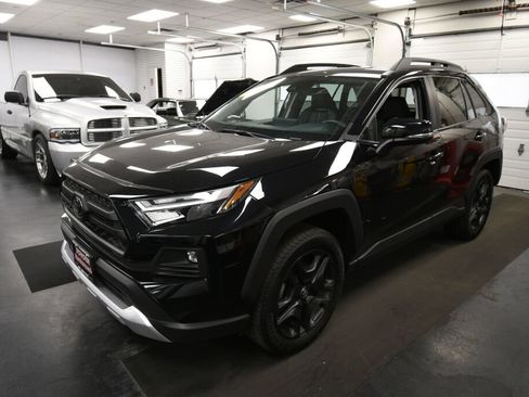 Used 2024 Toyota RAV4 Adventure AWD/4WD image 4