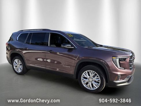 Certified 2026 GMC Acadia Elevation w/ Elevation Premium Package AWD/4WD image 8