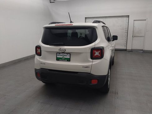 Used 2015 Jeep Renegade Latitude w/ Popular Equipment Group AWD/4WD image 7