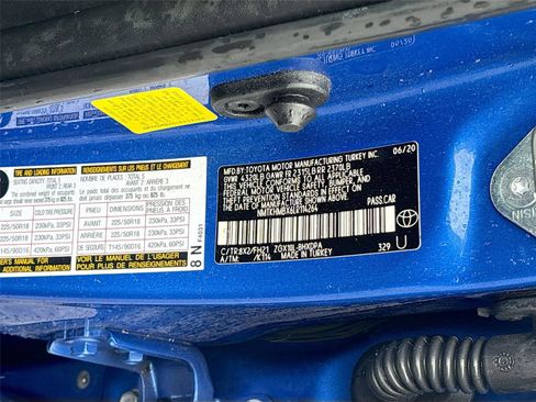 Used 2020 Toyota C-HR LE image 31