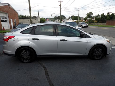 Used 2014 Ford Focus S image 7