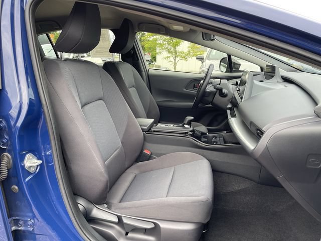Used 2024 Toyota Prius LE FWD image 20