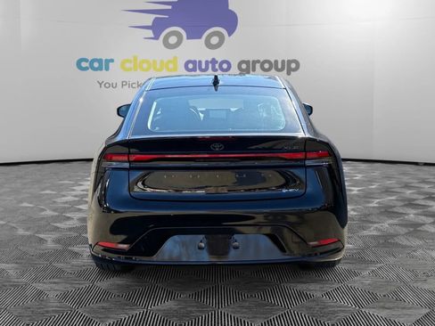 Used 2024 Toyota Prius XLE image 4