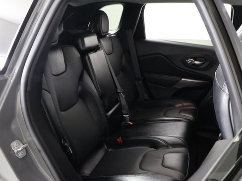 Used 2022 Jeep Cherokee Limited image 28