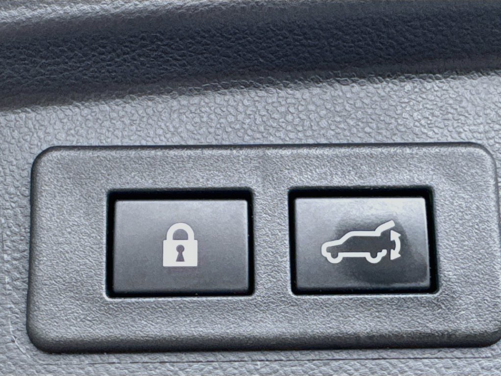 Used 2022 Subaru Outback Limited AWD/4WD image 32
