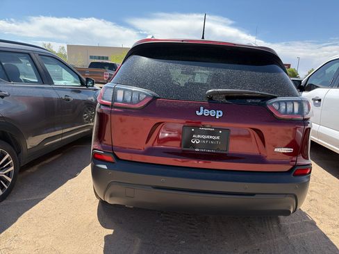 Used 2019 Jeep Cherokee Latitude Plus FWD image 5