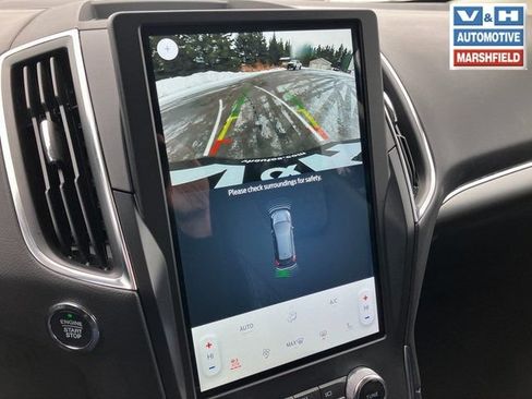 Used 2024 Ford Edge Titanium AWD/4WD image 8