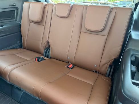 Used 2019 Subaru Ascent Touring w/ Popular Package #2 AWD/4WD image 24