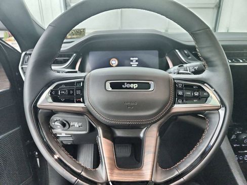 New 2025 Jeep Grand Cherokee L Summit w/ Obsidian Package image 22