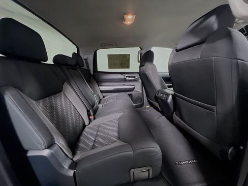 Used 2018 Toyota Tundra SR5 w/ SR5 Upgrade Package AWD/4WD image 32