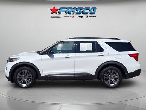 Used 2023 Ford Explorer XLT w/ Equipment Group 202A AWD/4WD image 4