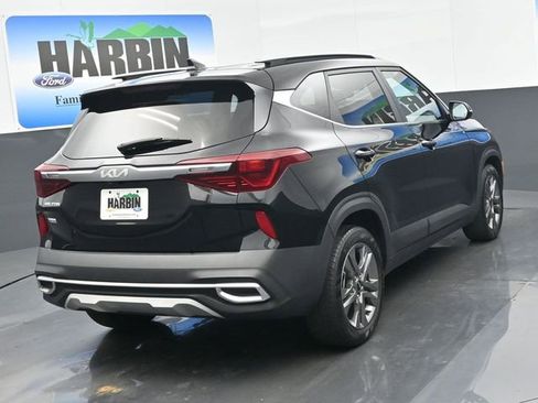 Used 2023 Kia Seltos S w/ Navigation Package image 5