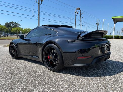 Used 2025 Porsche 911 Carrera 4 GTS image 5