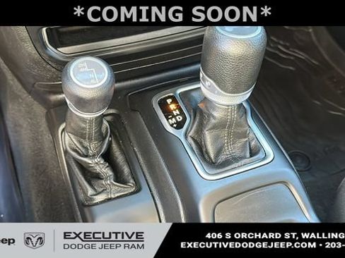 Used 2022 Jeep Wrangler Unlimited Sport AWD/4WD image 17