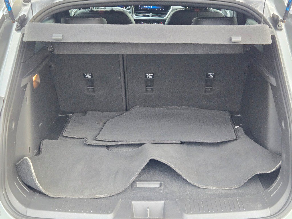 Certified 2024 Chevrolet Trax RS w/ Sunroof Package FWD image 12