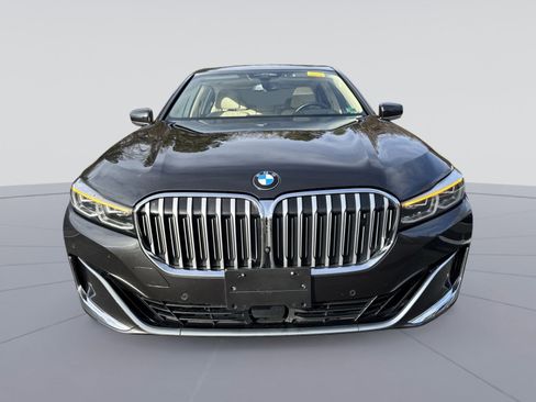Used 2020 BMW 750i xDrive w/ Autobahn Package image 4