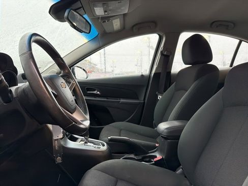 Used 2011 Chevrolet Cruze LT image 12