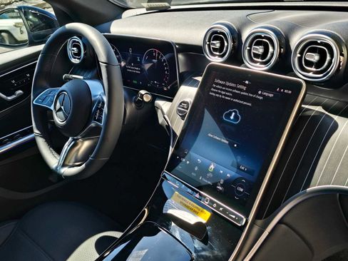 New 2026 Mercedes-Benz GLC 350e 4MATIC image 10