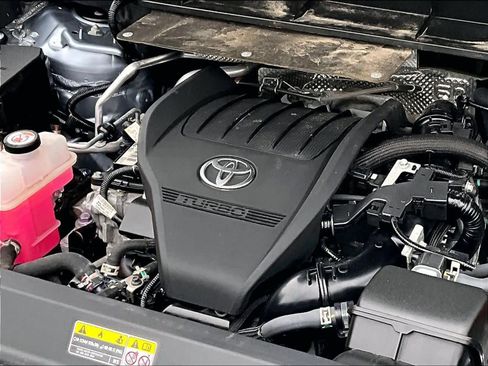 Used 2023 Toyota Highlander XLE image 36