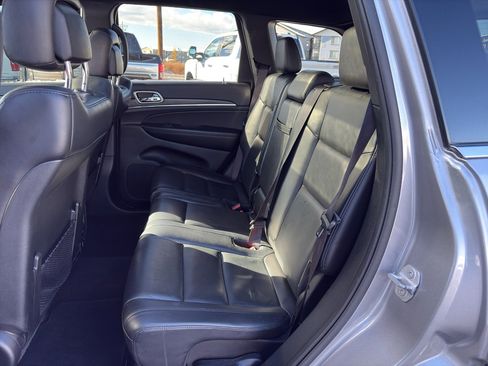 Used 2020 Jeep Grand Cherokee Limited w/ Luxury Group II image 19