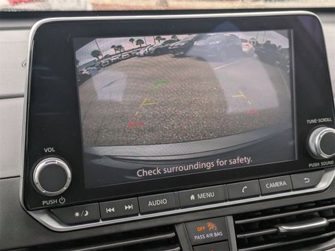 Used 2024 Nissan Altima 2.5 SV image 20