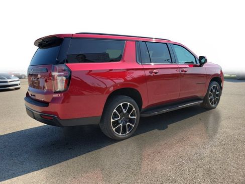 Used 2022 Chevrolet Suburban RST w/ Max Trailering Package AWD/4WD image 4
