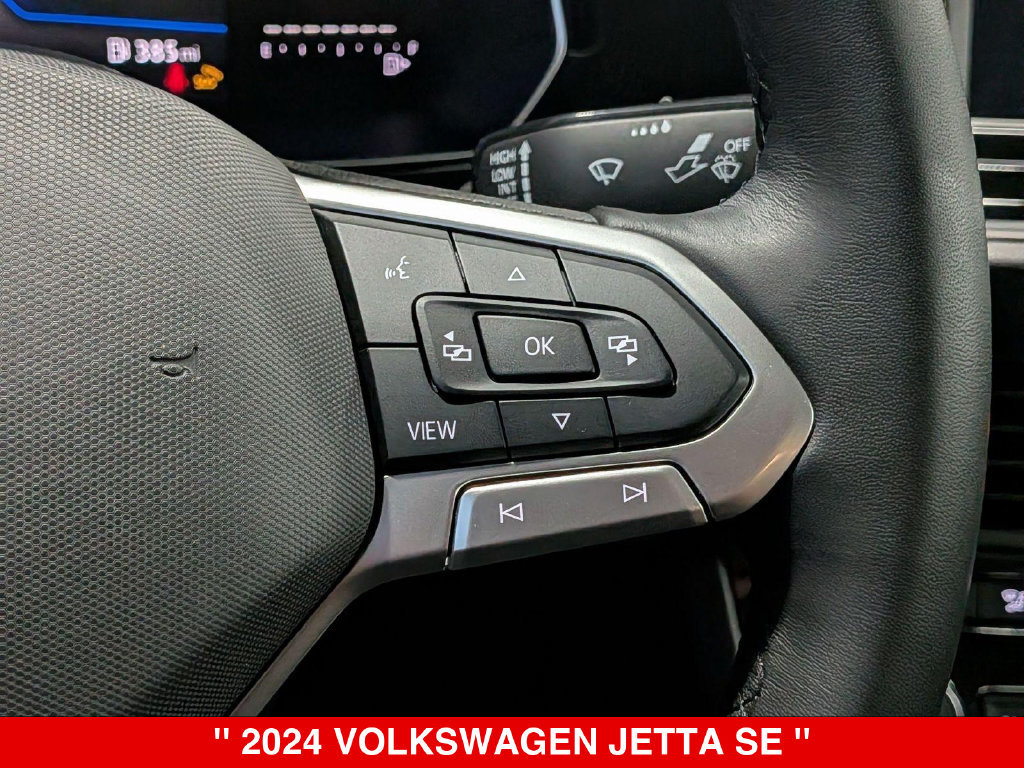 Used 2024 Volkswagen Jetta SE FWD image 18