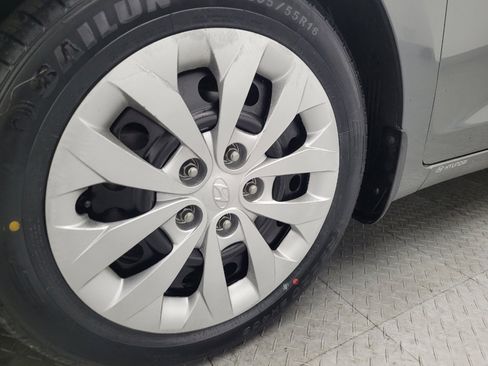 Used 2016 Hyundai Elantra GT image 31