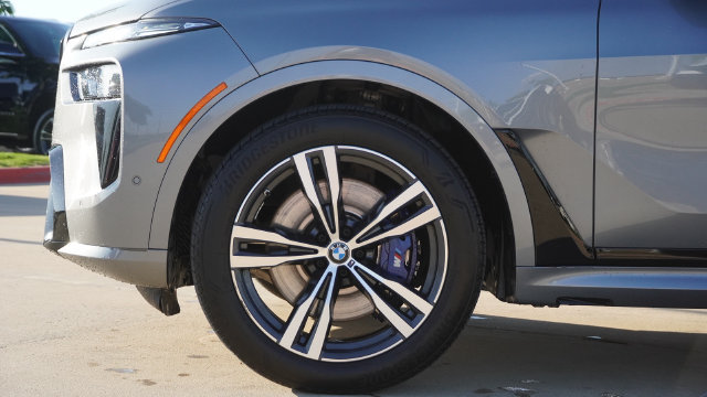 Used 2024 BMW X7 xDrive40i w/ Executive Package AWD/4WD image 8