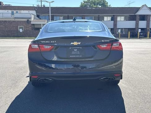 Used 2018 Chevrolet Malibu Premier w/ Premier Sun and Wheel Package FWD image 37