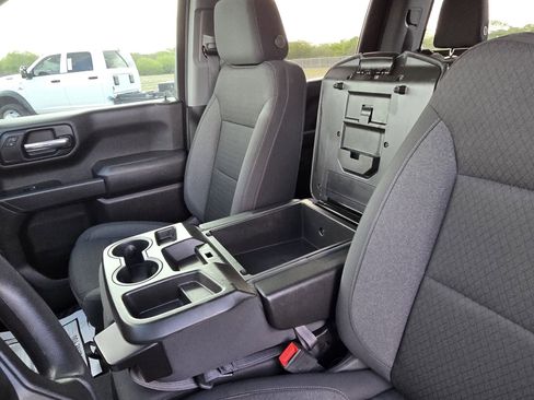 Used 2023 Chevrolet Silverado 1500 Custom AWD/4WD image 33