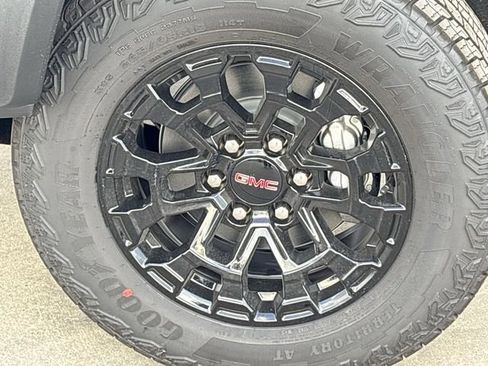 New 2026 GMC Canyon Elevation image 29