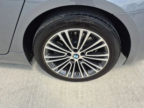 Used 2019 BMW 530e w/ Convenience Package RWD image 9