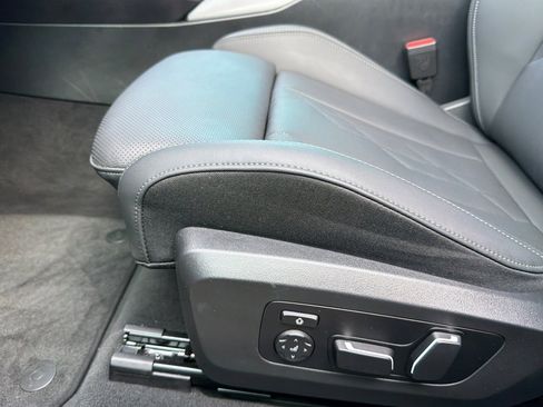 Used 2025 BMW X3 xDrive30i w/ Premium Package image 14