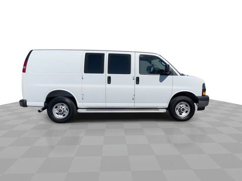 Used 2025 GMC Savana 2500 w/ Driver Convenience Package RWD image 9