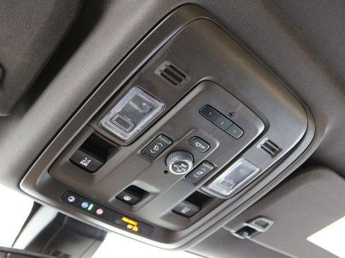 Used 2021 GMC Yukon XL SLT w/ SLT Premium Package image 55