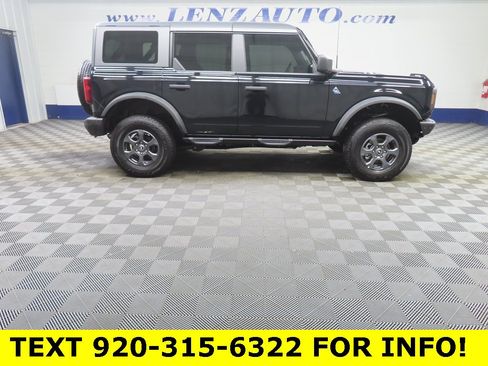 Used 2021 Ford Bronco Black Diamond image 2