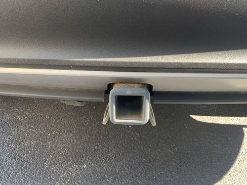 Used 2018 Ford Edge Titanium w/ Equipment Group 302A AWD/4WD image 35