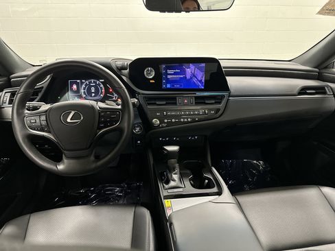 Used 2025 Lexus ES 350 w/ Premium Package image 29