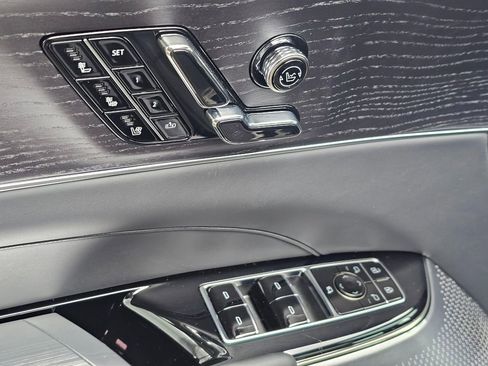 New 2026 Cadillac Lyriq V AWD/4WD image 22