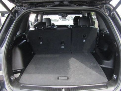 Used 2024 Jeep Grand Cherokee Altitude AWD/4WD image 8