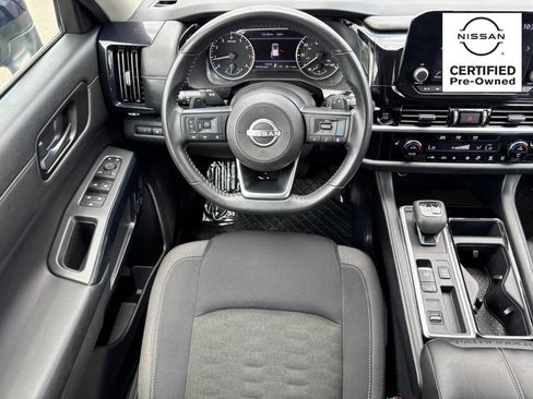 Certified 2025 Nissan Pathfinder SV FWD image 13