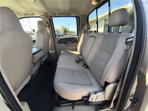 Used 2005 Ford F250 XL RWD image 10